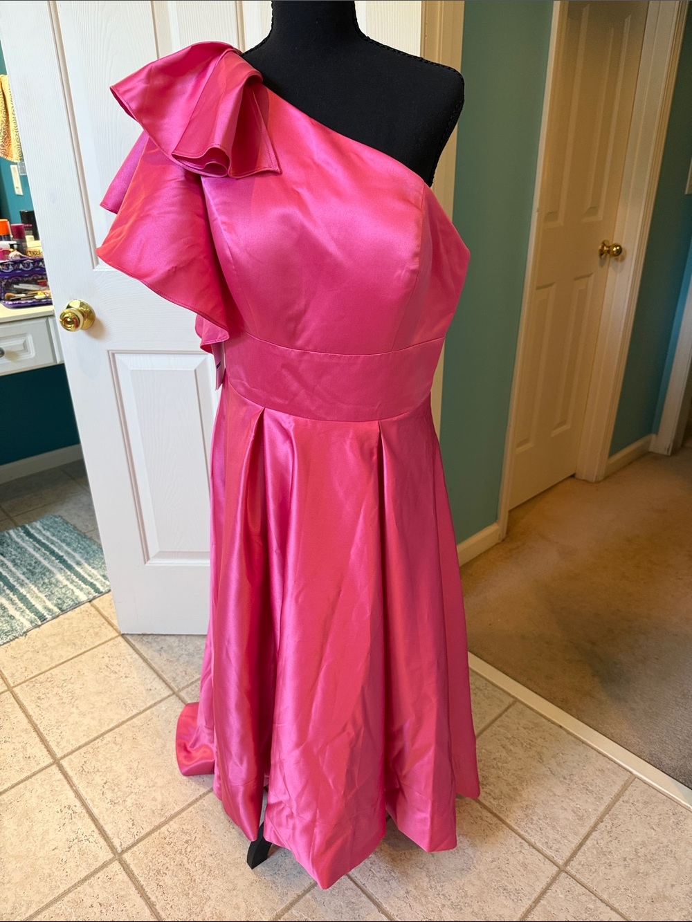 Stunning Fuchsia Ruffled One-Shoulder High-Low Satin Gown